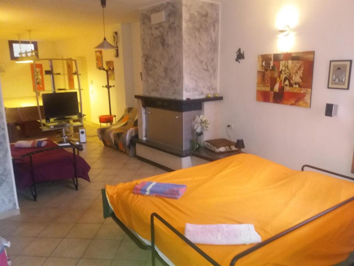 Tana Per Gli Ospiti Apartment Terni Exterior foto