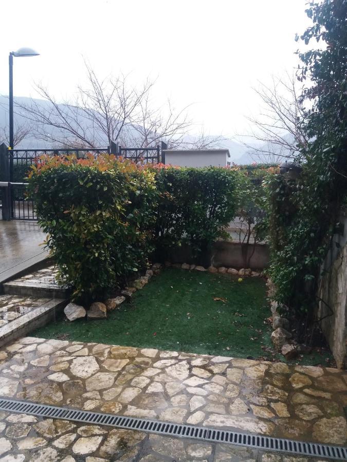 Tana Per Gli Ospiti Apartment Terni Exterior foto